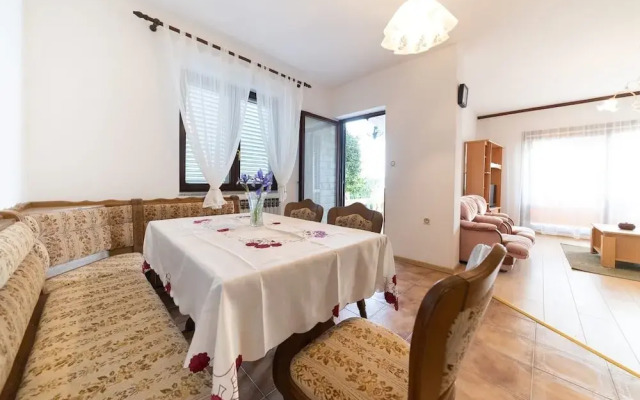 Villa Petar 1 - 10m From sea - H