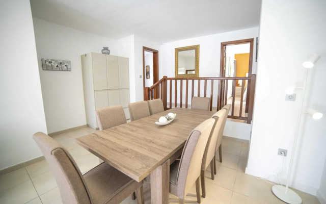 Ananda (L1) in Tias with 4 bedrooms and 4 bathrooms