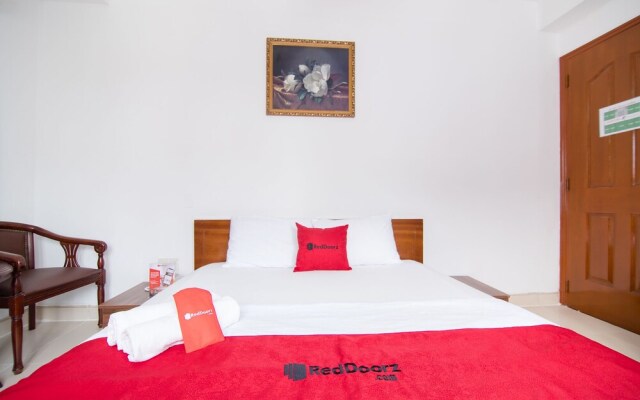 Hoang Long Son Hotel by RedDoorz