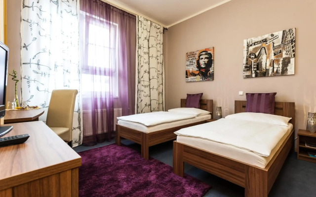 Sareza hotel