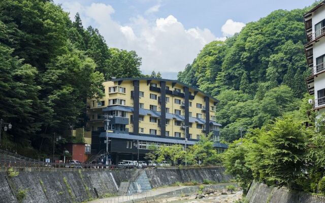 Yumori Onsen Hostel