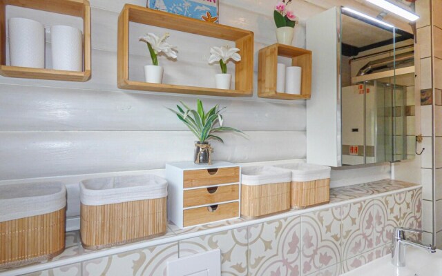 Awesome Apartment in Arrach With 2 Bedrooms and Wifi