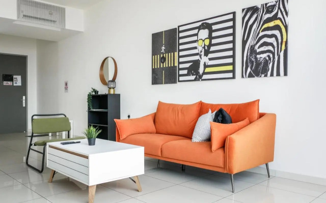 BEACON LeNa #Seaview#RoofTopPool#6pax#Georgetown