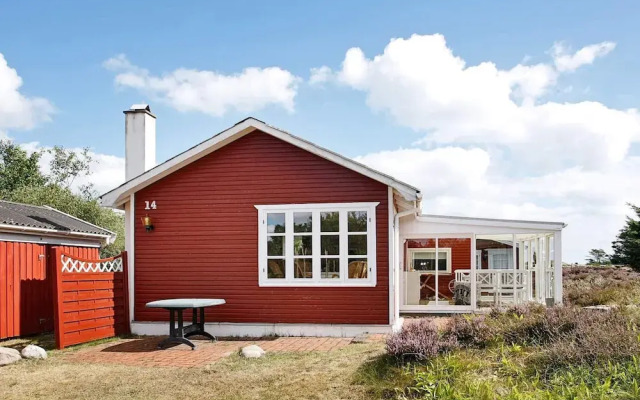 6 Person Holiday Home in Albaek