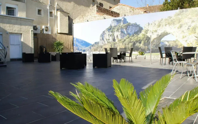 Logis Hotel Bellevue