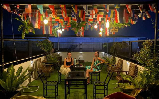 Bus Station 1 Hostel