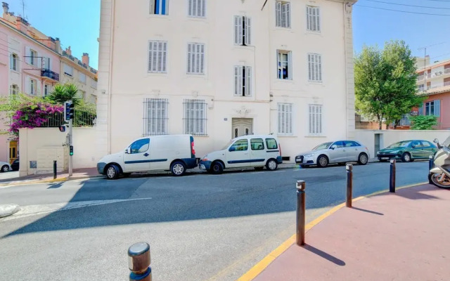 Le Cyrus Apartment 2