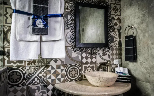 Maria De Nadie Hotel Boutique