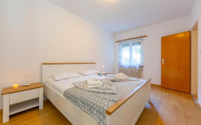 Garden On The Lake in Gambarogno Vira