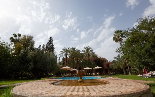 Dar Ayniwen Garden Hotel & Bird Zoo