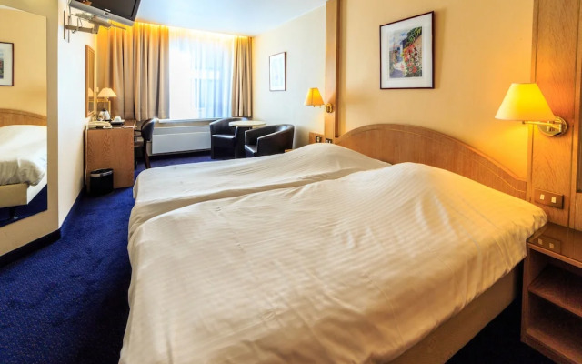 Hotel Pacific