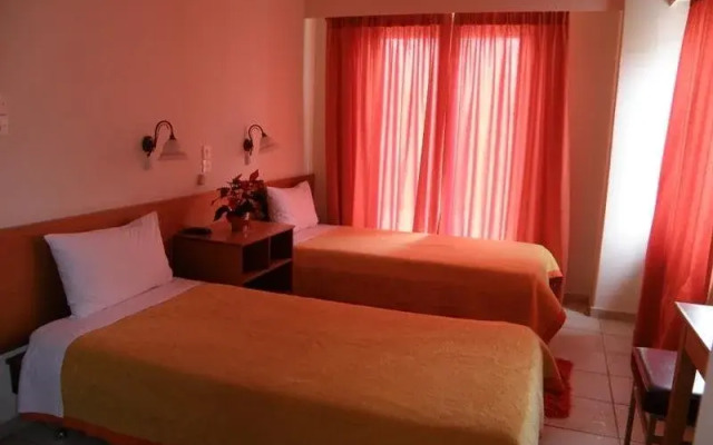 Leonidas Hotel