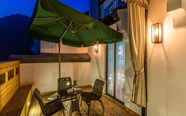 Moon Flower Hotel