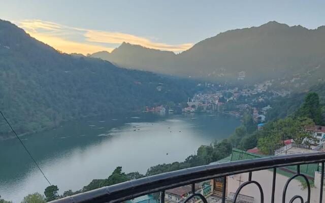 Nainital Willows - Lake View Rooms