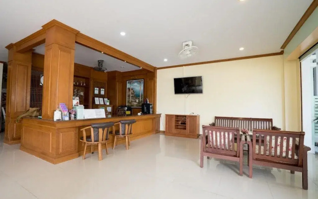 Pranang Flora House