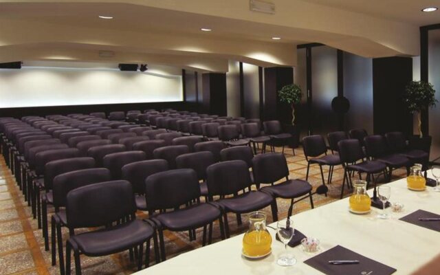 Sardegna Hotel, Suites & Restaurant