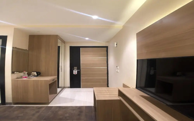 Solitaire Hotel