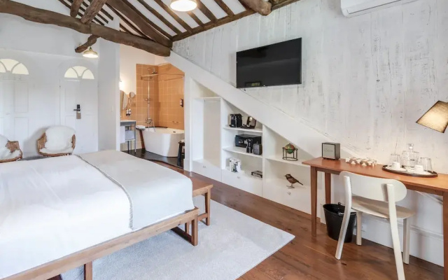 Oporto Collection Rosario- Luxury Suites