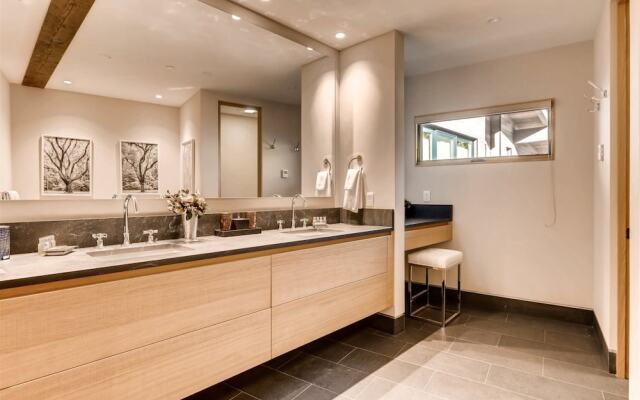 1-184 West Meadow Drive