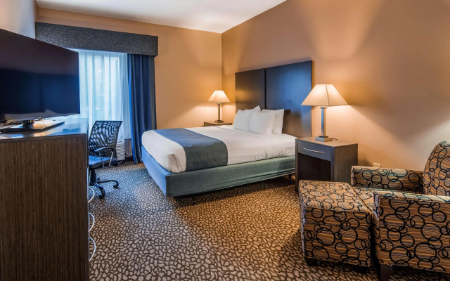 Bradenton Hotel & Suites