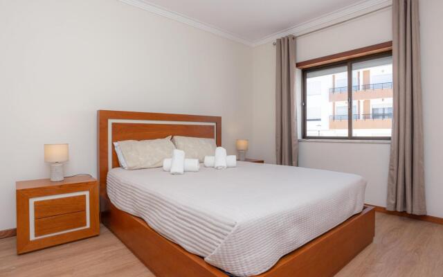 Terrace Beach Apartment by Rent4all