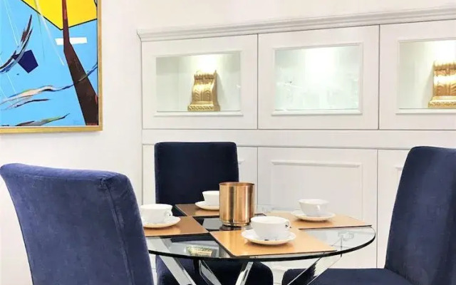 MONDRIAN Luxury Suites UNESCO Old Town