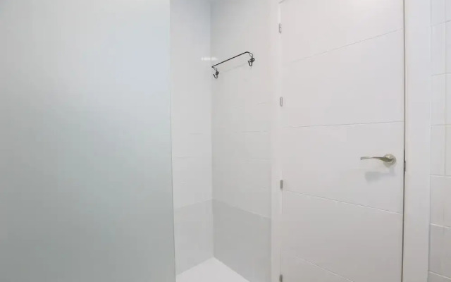 Divina in Sevilla With 1 Bedrooms and 1 Bathrooms