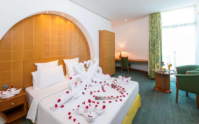 Oryx Grand Jebel Hafeet Hotel