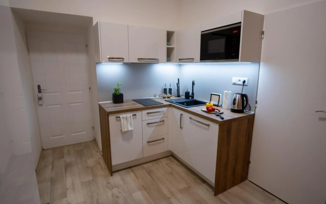 ⭑ Comfy VIP studio in the center with Netflix