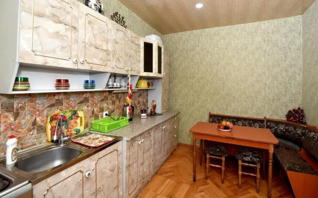 Liana Apartment on Chavchavadze