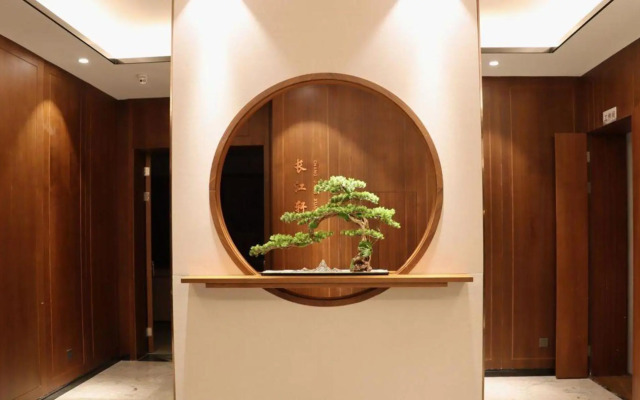 Cuiping Mountain Hotel