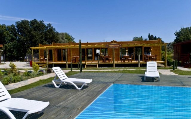 Cozy Tiny House With Shared Pool in Bodrum