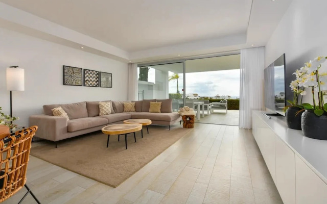 Luxury 2-bedroom sea View Apartment in Casares