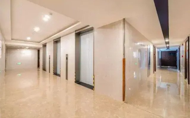 Longyue Hotel (Chongqing Central Park)