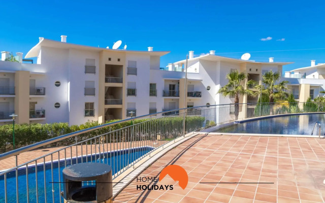 #004 Amazing T2 with seaview and pool 900m beach