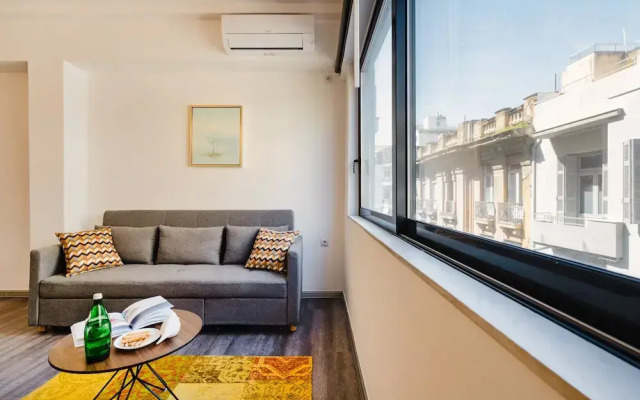"sanders Home Suites - Bright Downtown 1-bdr. Apt."