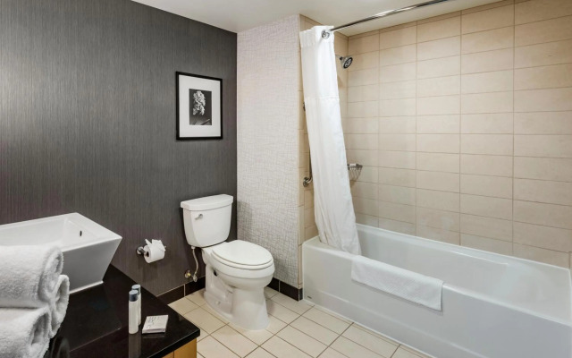 Cambria Hotel Minneapolis Maple Grove