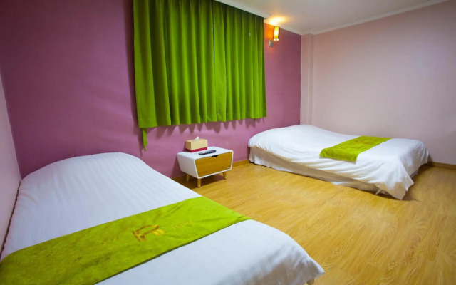 Jeju R Hotel & Guest House - Hostel