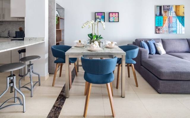 Spacious & Adorable 1BR in Downtown Dubai