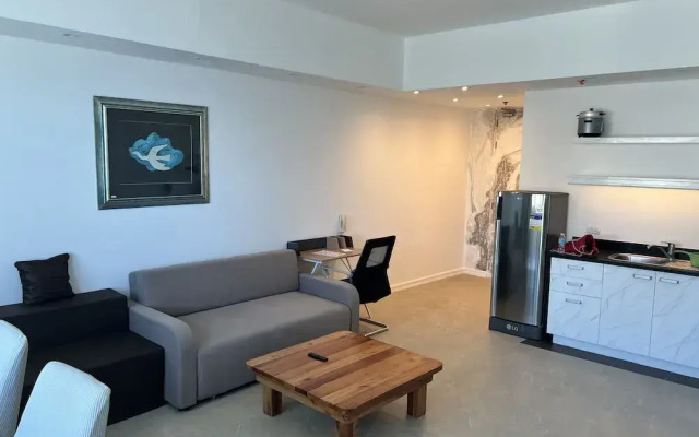 La Mirada Residences