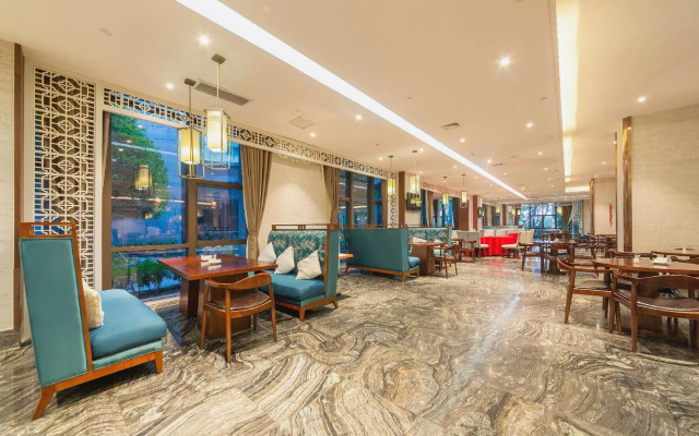 Lake International Hotel