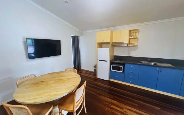 Tiona Palms Holiday Park