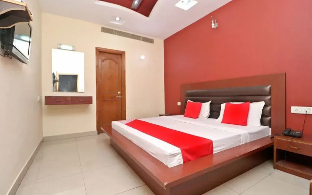 OYO 27012 Hotel Sk Residency