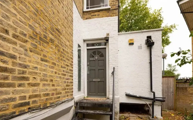 The Eltham Classic - Stunning 1bdr Flat With Garden