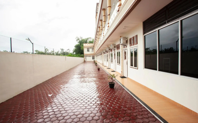 OYO 1764 Sopou Penginapan Rinal & Tuah