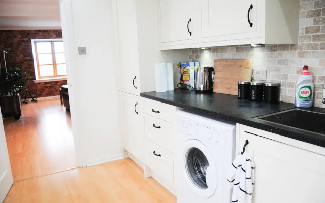 Spiers Wharf Apartment