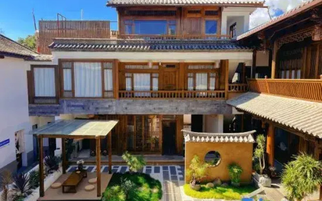 Shaxi Ancient Town Lanyue Homestay