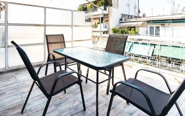 Topfloor central apartment with urban view