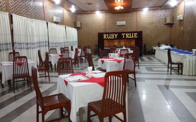 Ruby True Hotel
