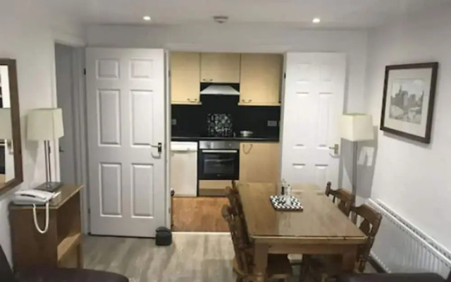 Fountain Court Apartments - Grove